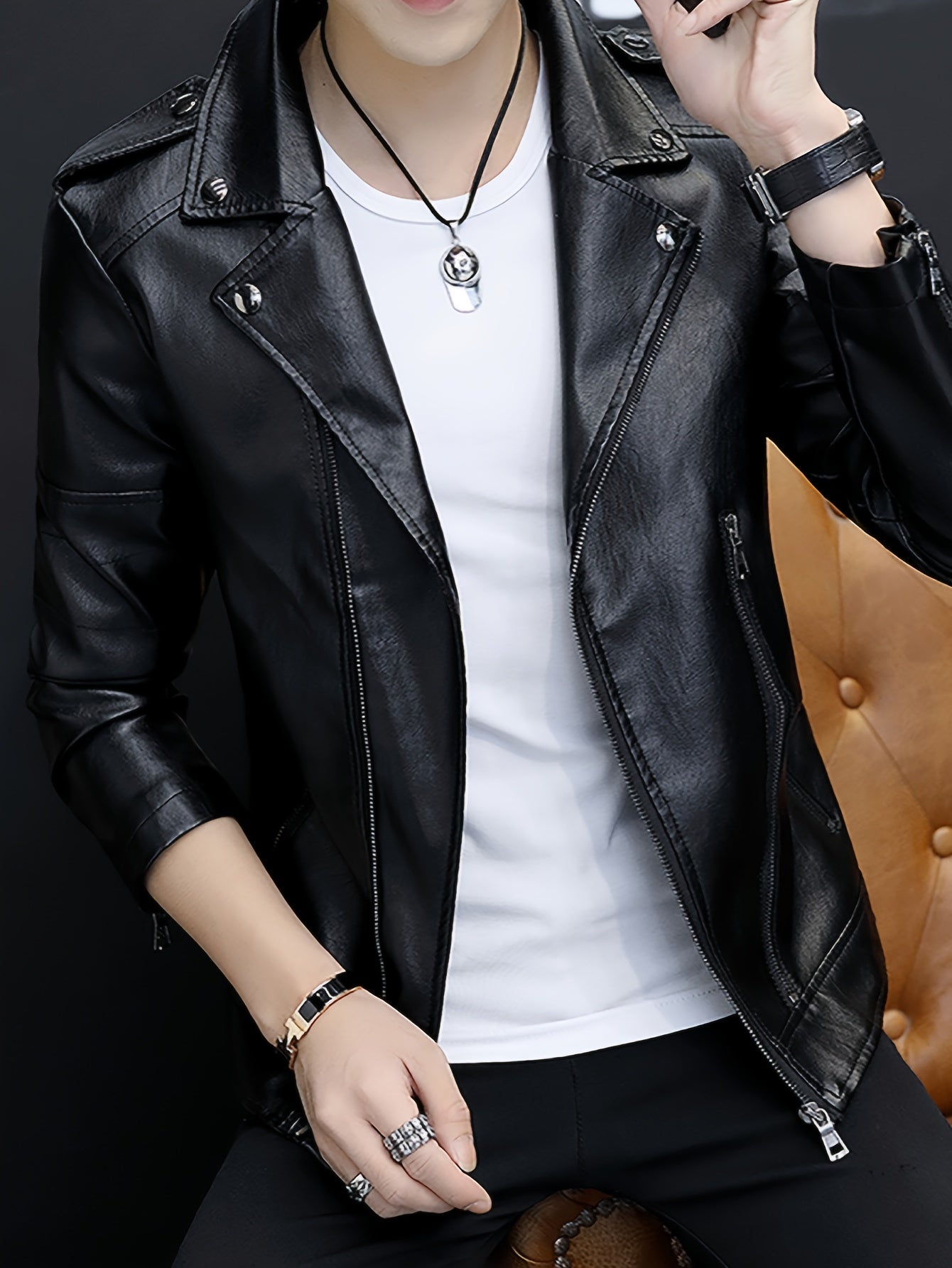 Black zip-up men's casual jacket with multi-pocket design, stylish and protective for casual attire.