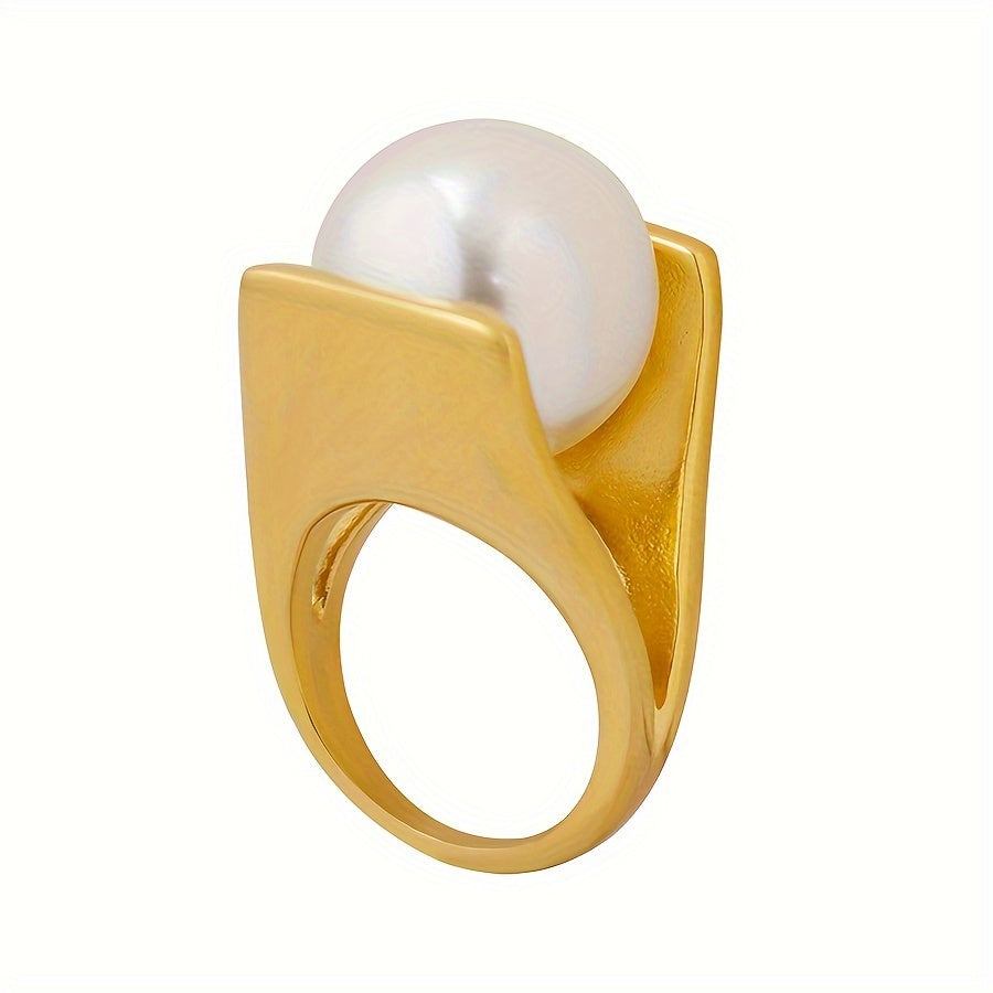 A fashionable geometric ring for women, blending European and American styles, favored by trendsetters.