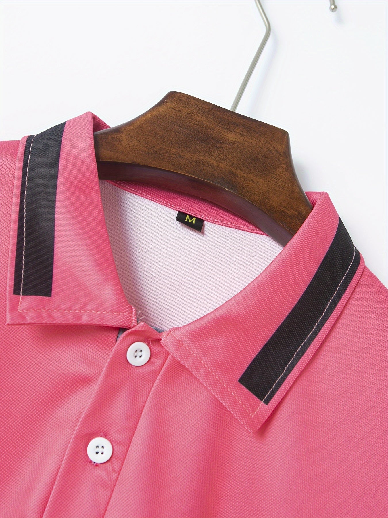 Men's short sleeve shirt with chest print, buttoned turnover collar, and thin summer style.