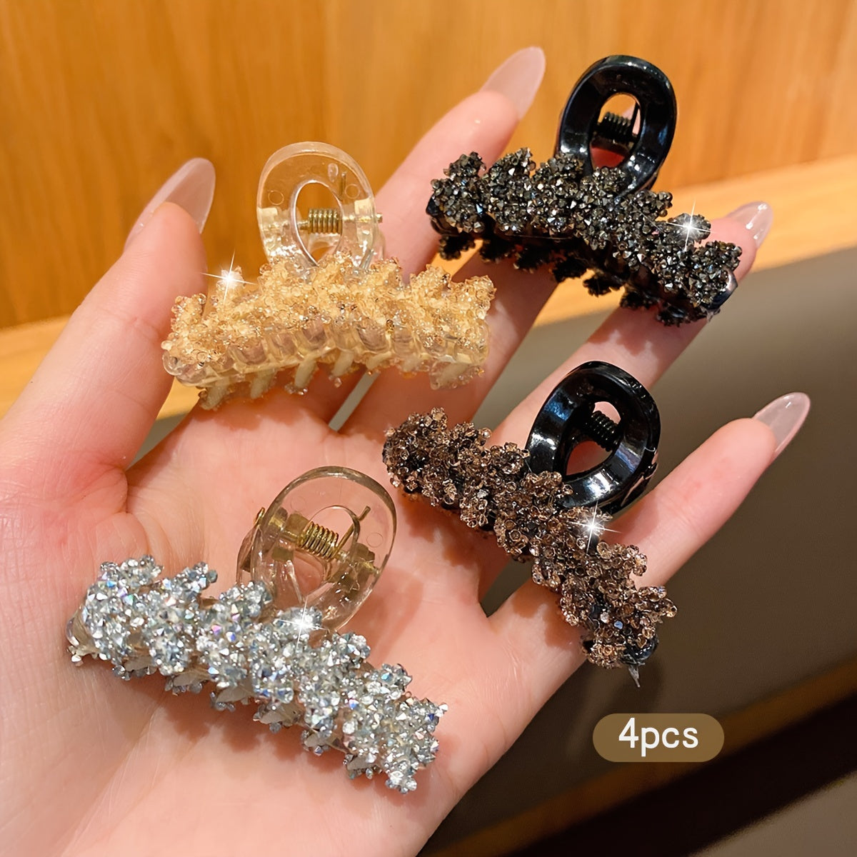 4 fashionable grab clips for daily hair accessory use.