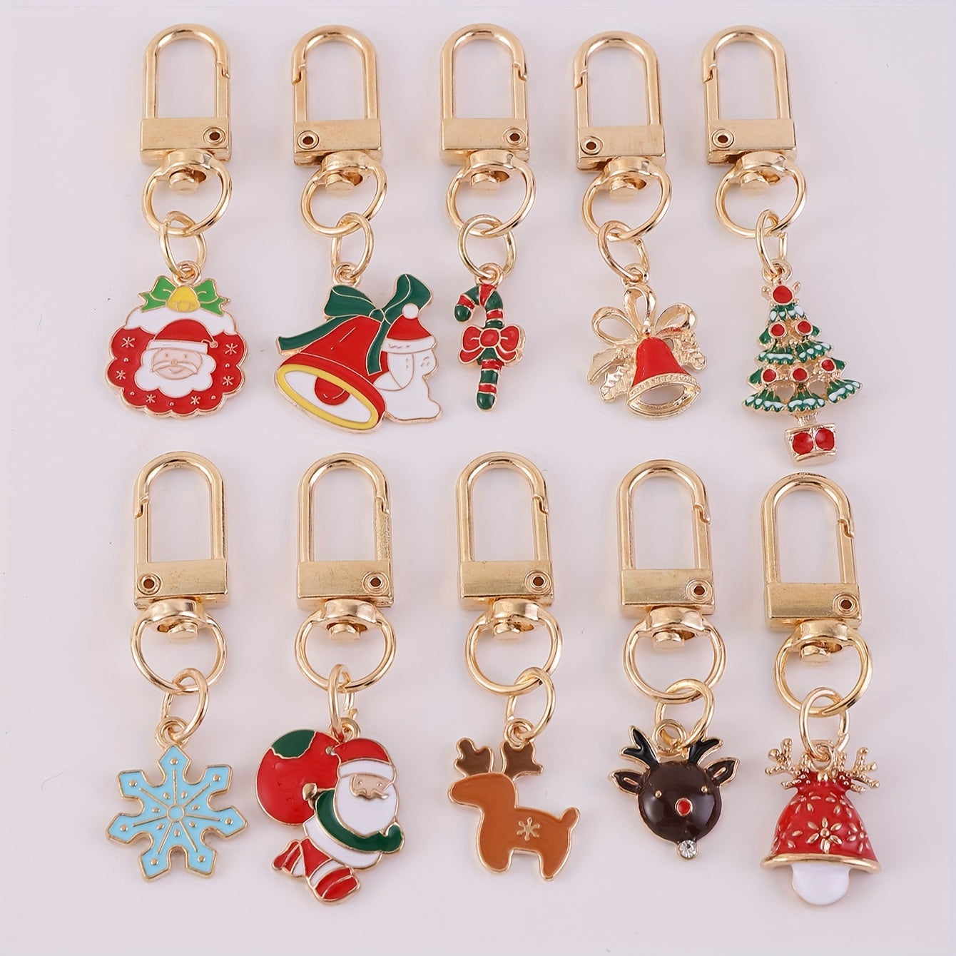 Set of 10 Christmas Drop Oil Alloy Keychains, Adorable & Fashionable Jewelry for Women, Perfect Holiday Party Decoration Gift