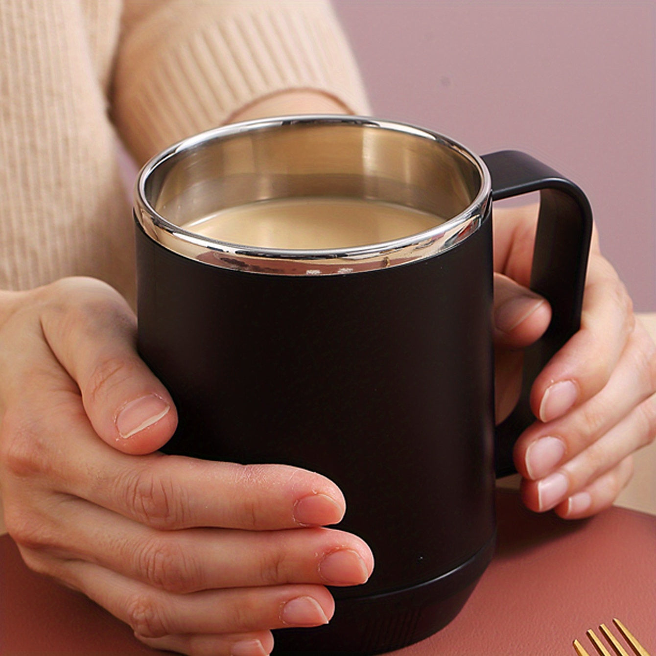 Stainless steel coffee mug with lid, 15.6oz, for home and office use. Great for summer drinks or as a gift.