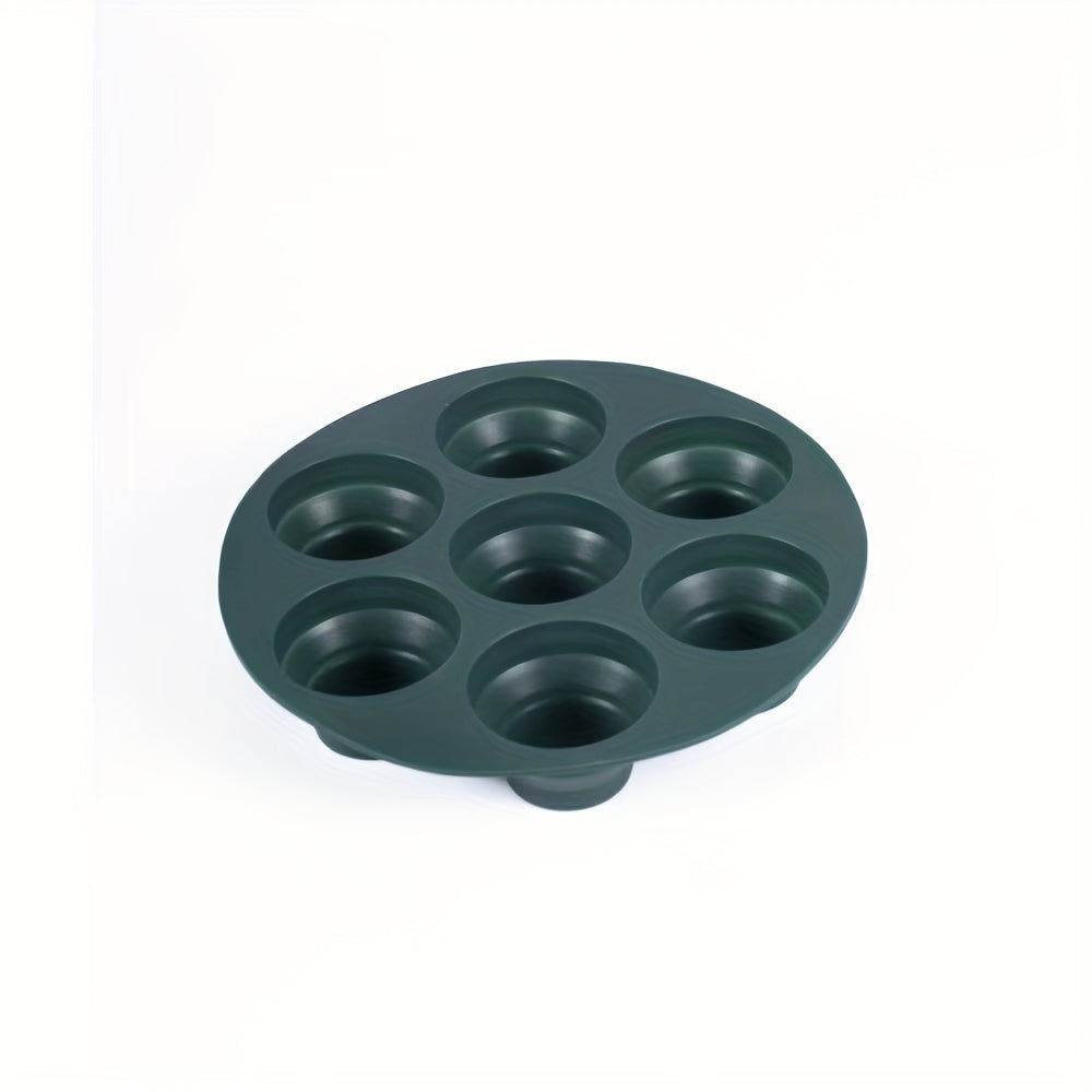 One piece of Air Fryer Cake Pan with 7 cavity silicone muffin mold, measuring 17.98cm. This mini cake baking mold is a versatile oven accessory, perfect for baking muffins and other treats. A must-have in your kitchen gadgets and accessories collection.