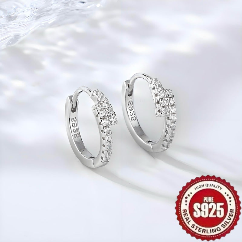 1 pair of fashionable, retro S925 sterling silver earrings featuring synthetic Zirconia stones in a double-row geometric arrangement for a luxurious and trendy look with a touch of elegance