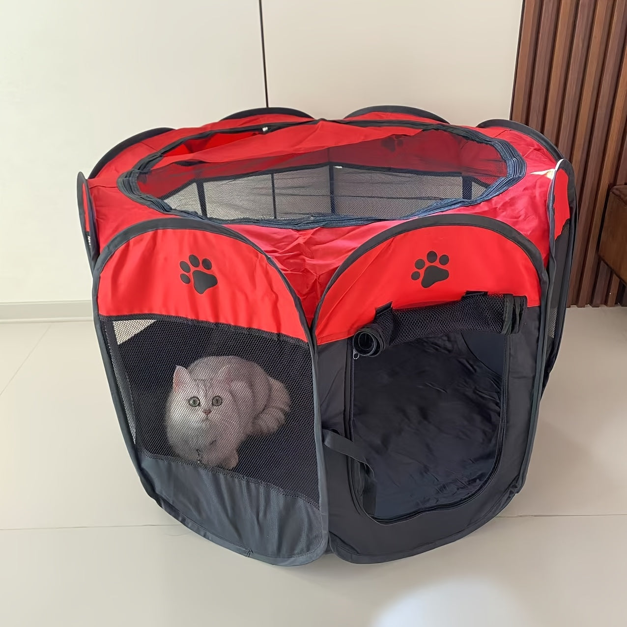 Pet cage with eight sides, folding and resistant to wear, made of Oxford cloth. Ideal for containing dogs and cats, providing a breathable space for pets.