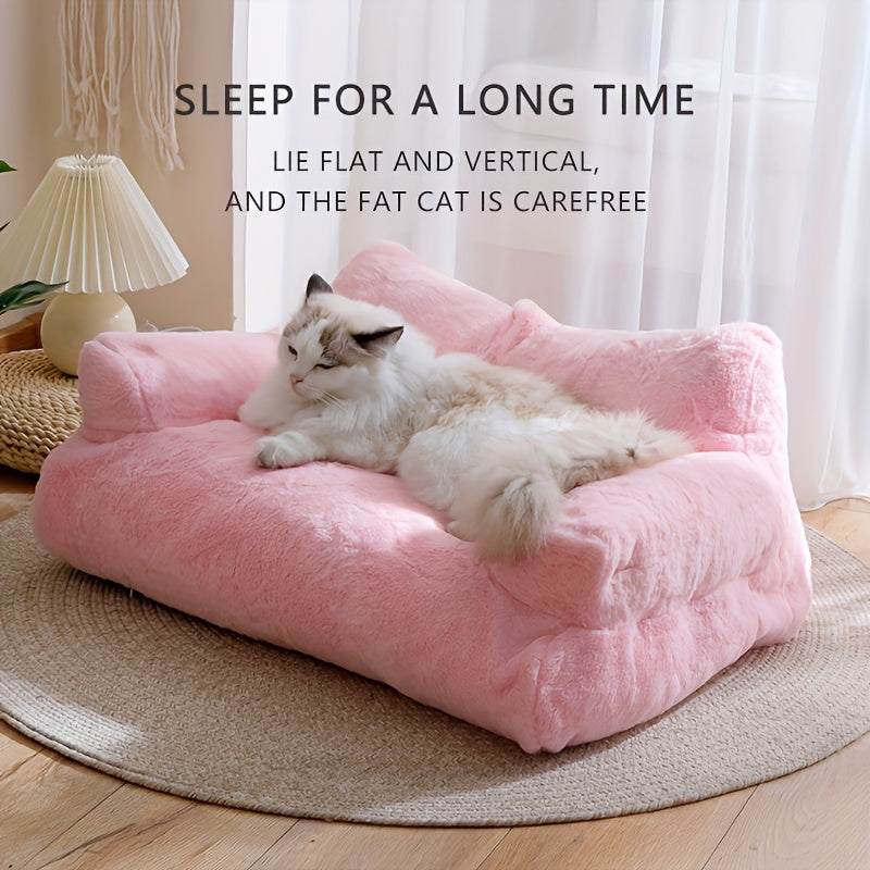 Soft beige plush cat bed with non-slip base, detachable cover, and polyester fill. Ideal for snoozing and relaxing, easy to clean. Perfect for kittens and cats.