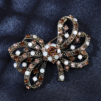 Retro-Style Butterfly Brooch Pin adorned with Rhinestones - Ideal for Elevating Suits & Scarves