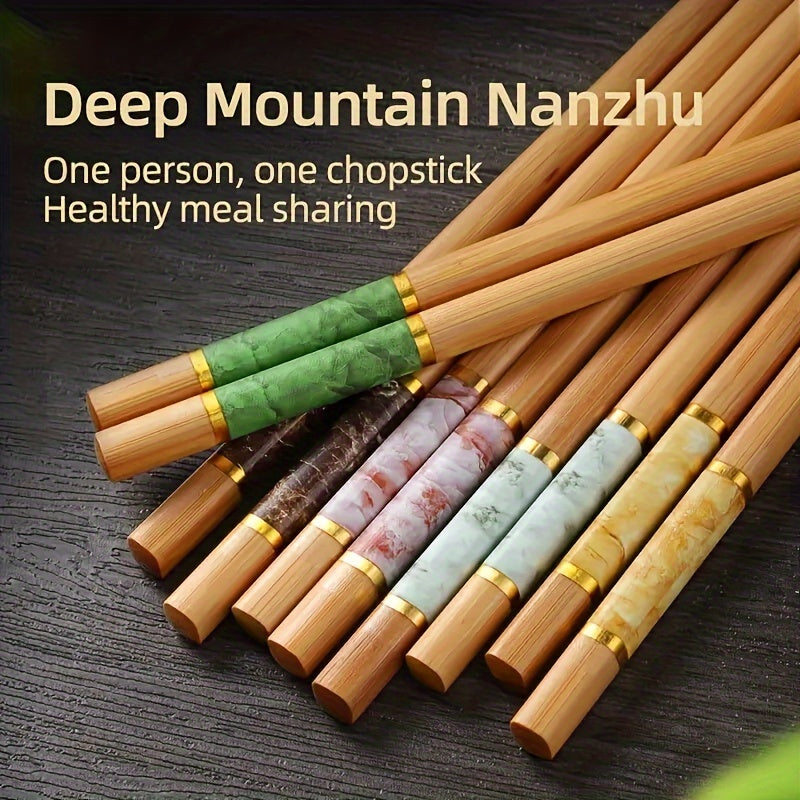 High quality, multicolor, anti-skid bamboo chopsticks, suitable for home and restaurant use.