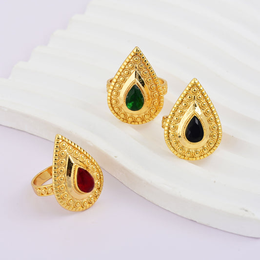 Vintage-inspired Luxury Ring in Gold-Plated Water Drop Design with Synthetic Ruby, Obsidian, and Emerald - Elegant Style for Women, Ideal for Everyday Wear or Special Occasions, Great for Weddings