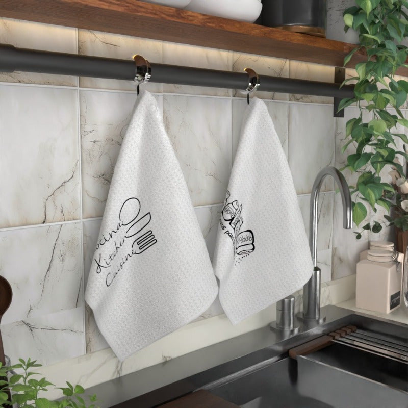 This duo of dish towels, measuring 18 by 66.04 cm, showcases witty kitchen quotes and fun illustrations. Ideal for a variety of uses such as cleaning, gym workout, or adding a stylish touch as decorative kitchen accessories. These absorbent hand towels