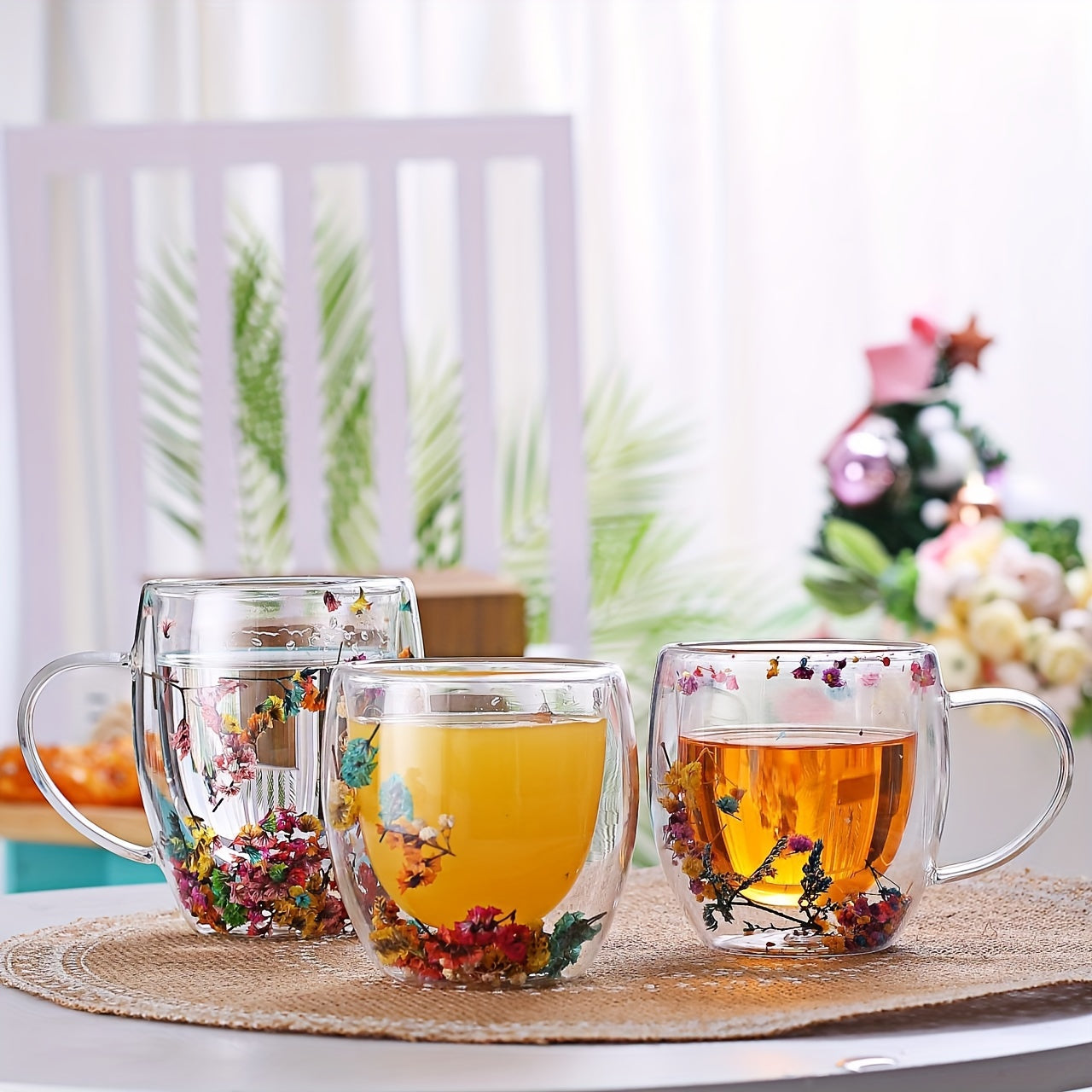 1pc double-layer glass cup with real flowers and flowing sand, perfect for hot drinks, milk, or summer beverages, ideal as a birthday gift.