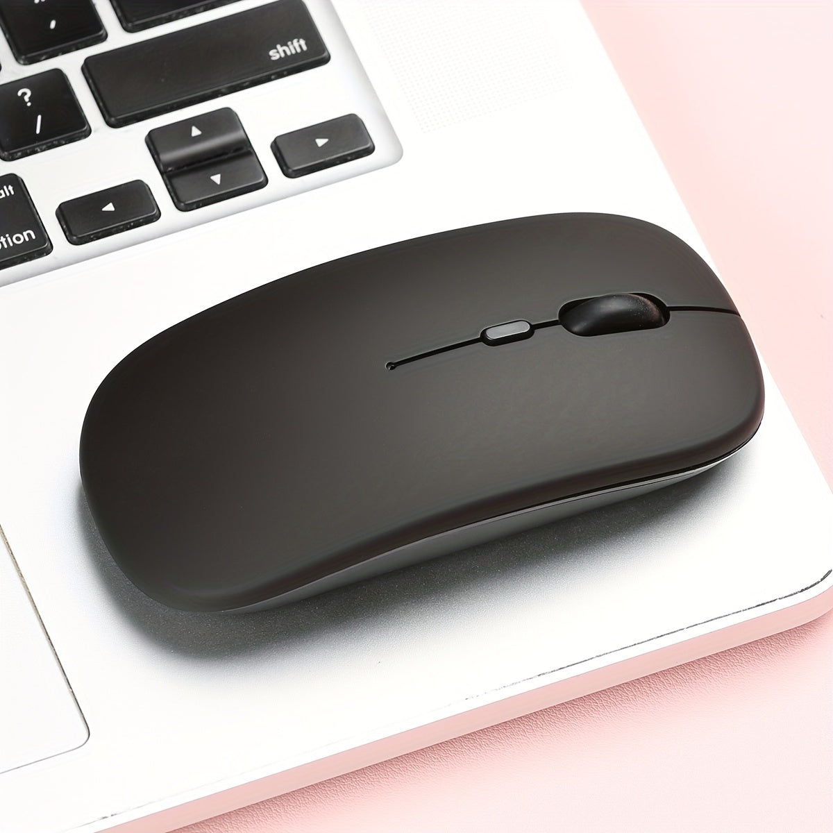 Ergonomic wireless mouse ideal for laptops with 2.4Ghz USB receiver for office or gaming.