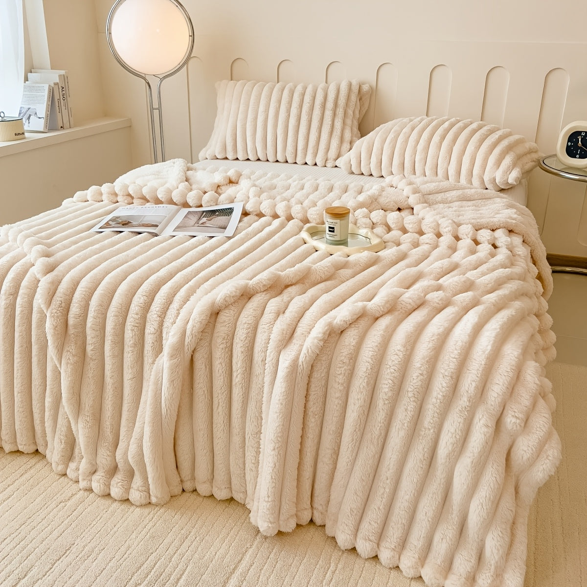 Traditional-Style Striped Plush Blanket: Thick Double-Sided Fleece, All-Season Knit Polyester, Machine Washable, 250-300gsm