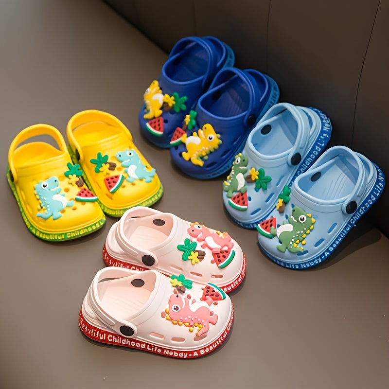 Kids Cartoon Dinosaur Clogs in EVA material, breathable slip-on sandals for boys and girls. Suitable for indoor and outdoor use, including in the garden, beach, and stream. Casual style for