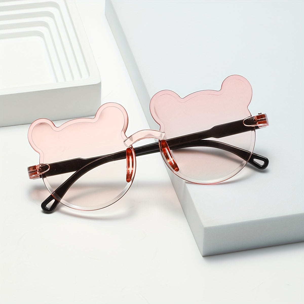 New bear decorative glasses set includes 3 pieces with a cartoon frameless design and bear-style gradient lenses.