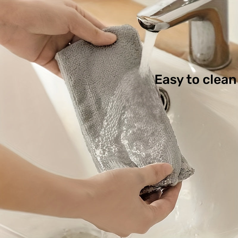 Revolutionize your cleaning routine with the Innovative Bed Bottom Cleaning Duster! This advanced crevice cleaner utilizes static-electricity dust capture to efficiently sweep away hidden dust. Say goodbye to dusty corners and hard-to-reach areas with