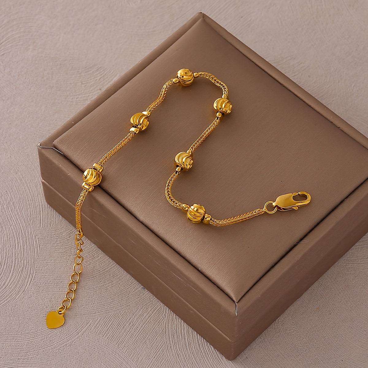 Beautiful 24K Gold-Plated Copper Bracelet for Ladies - Timeless Court Design, Ideal for Everyday or Special Occasions