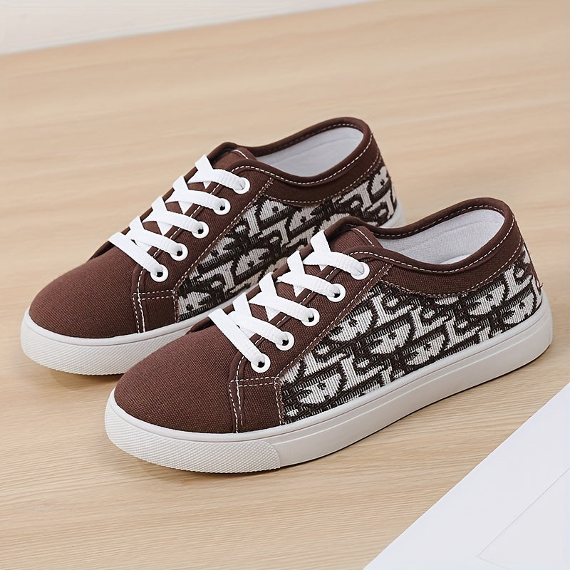 Simple low-top canvas shoes for women, versatile and trendy couple's style.