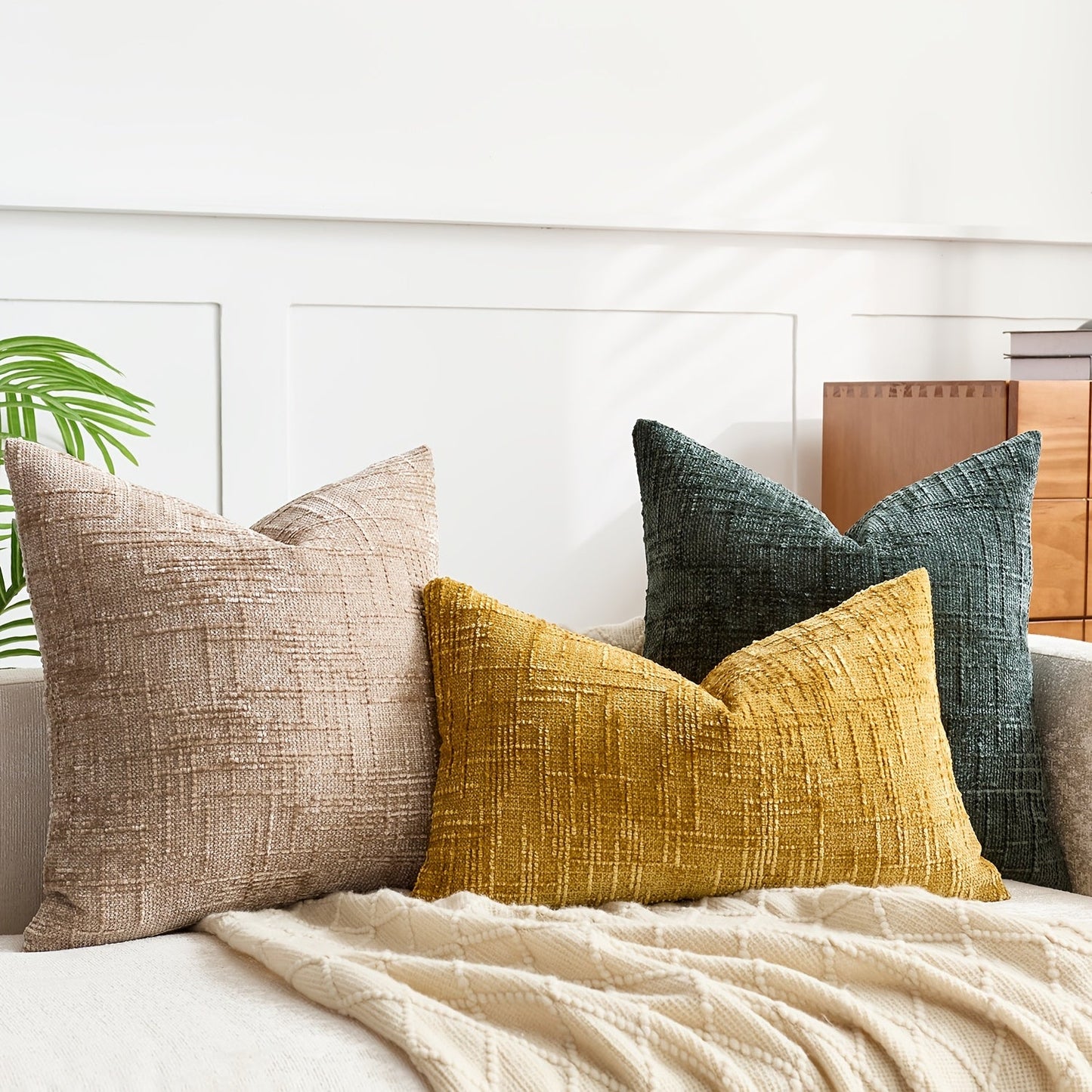 Add a Touch of Elegance with this Stylish Velvet Throw Pillow Cover - Featuring a Chic Bamboo-Inspired Striped Geometric Design, Ideal for Enhancing the Décor of Your Sofa and Bedroom. Easy to Clean with a Convenient Zip Closure, Suitable for Machine