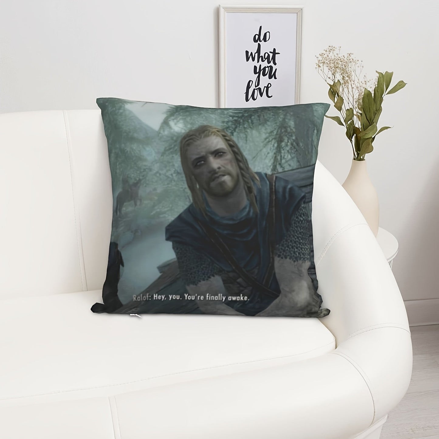 Get your hands on this adorable 1pc Man Pattern Sofa Cushion Cover. This Cute Pillowcase is perfect for adding a decorative touch to your living space. (Cushion Is Not Included) Measuring 45.72x45.72cm, it makes a great Halloween or Christmas gift.