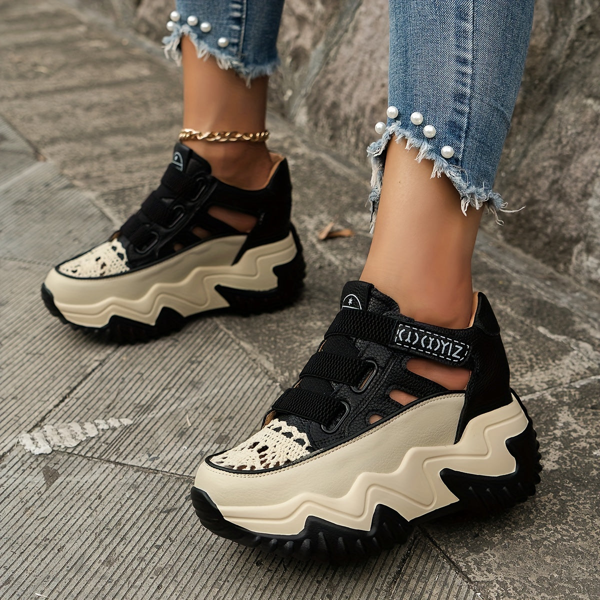 AOGULA Women's Sneakers from Summer 2023 Collection: Casual thick-sole shoes with hidden height increase, versatile and comfortable faux cover.