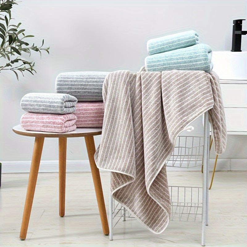 10-piece thick towel set includes 4 hand towels, 2 bath towels, and 4 washcloths. Super soft and absorbent, perfect for home bathrooms and holidays.