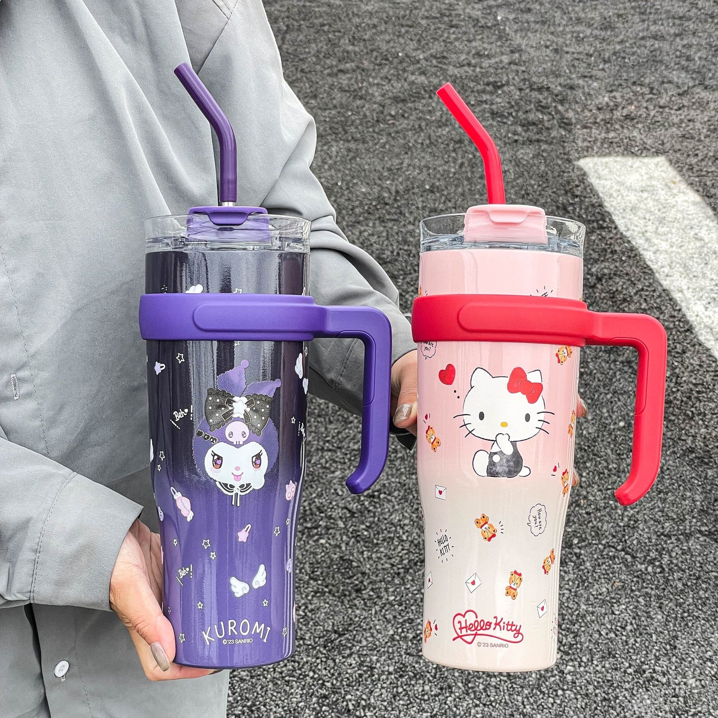 Large capacity insulation cup with a cute HelloKitty design - the perfect birthday gift! Comes with a straw for easy sipping.