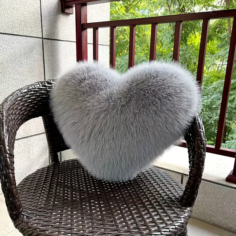 Heart-shaped cushion made of modern faux fur, perfect for all seasons, machine washable, great for sofa or bed decor, ideal gift for birthdays or Valentine's Day, made of fox fur.