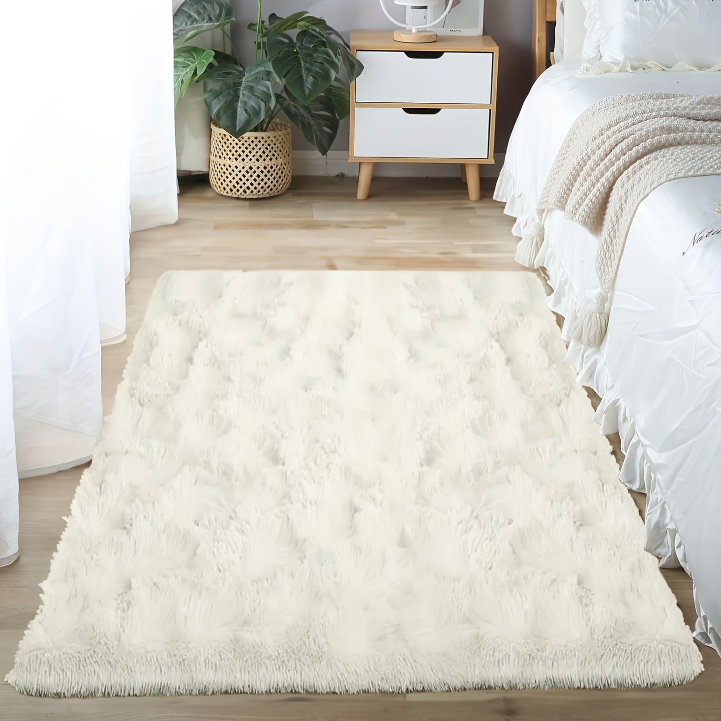 Soft plush drum carpet suitable for home decoration, dormitories, bedrooms, and living rooms; pet-friendly.