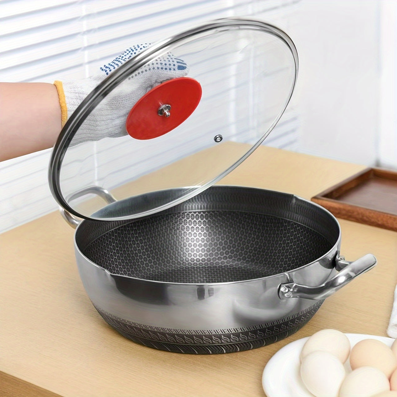 Stainless steel multi-purpose pot with lid, suitable for various stoves, including frying pan, cooking pot, soup pot, hot pot, and fry pan, all in one.