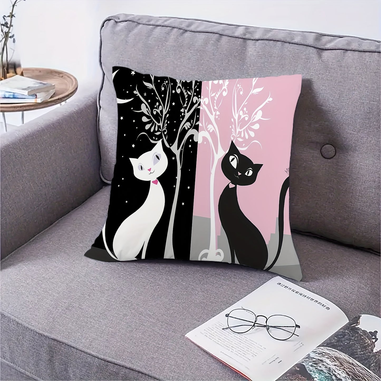 1pc Black and White Short Plush Cat Pillowcase, 45.72×45.72 cm, Zipper Closure, Single-sided Printed, Home Sofa and Bedroom Decoration, Pillow Core Not Included.