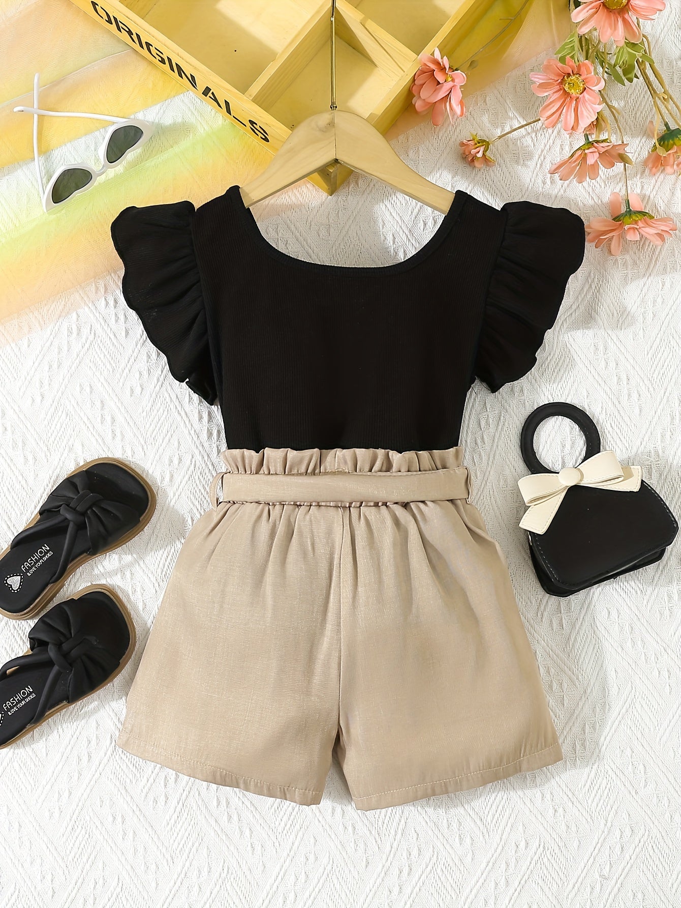 Wood Ear Side Flying Sleeve Top with Fashion Belt Shorts for Girls, Ideal for Outdoor Wear