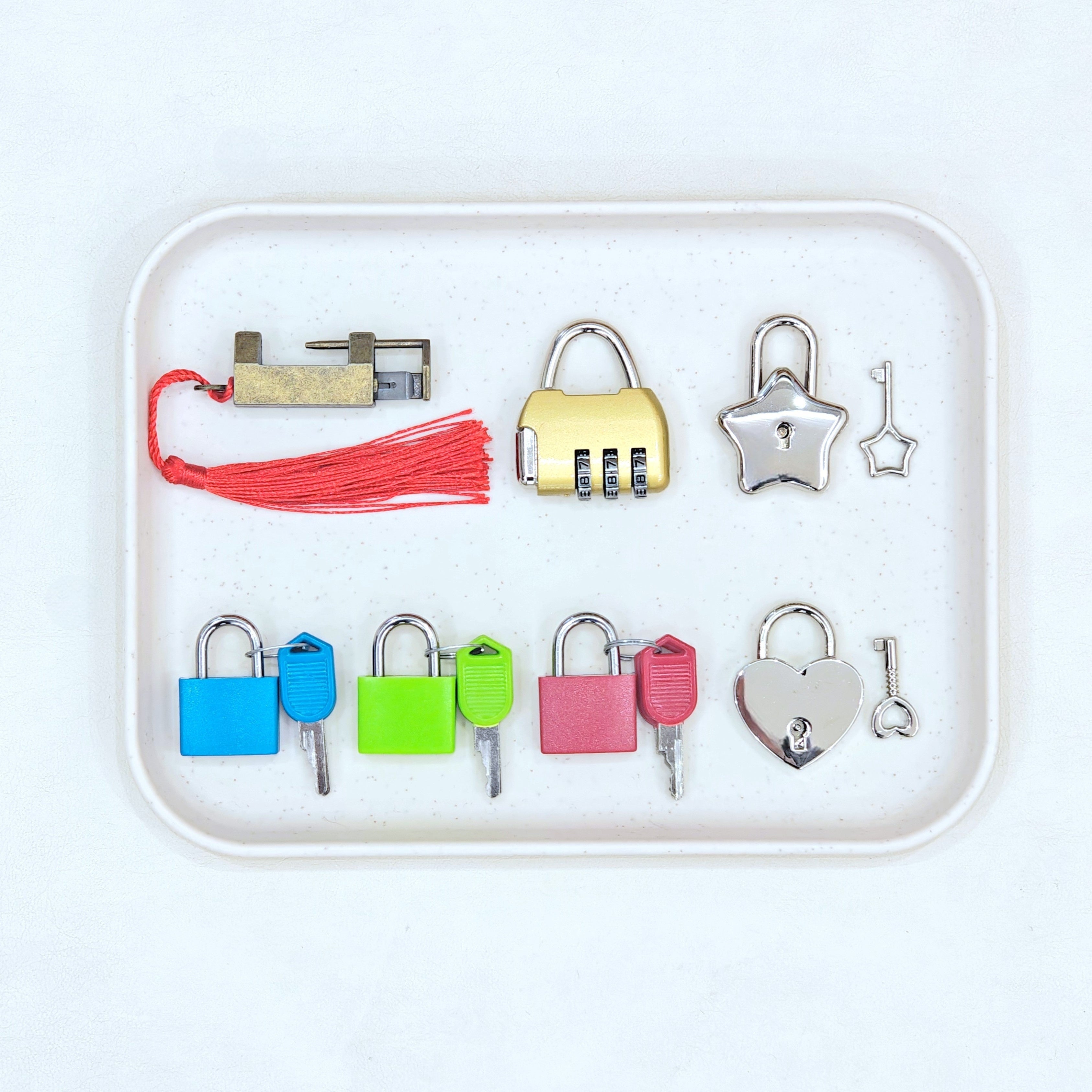 Educational Toys Set: Unlock and Learn with 7 Colorful Locks and Keys - Shape Cognition, Multiple Forms, Perfect for Home School Gift