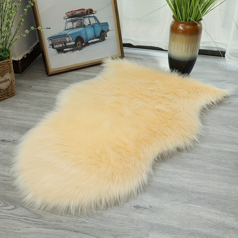 Made from soft polyester fiber, this washable and fluffy carpet resembles a rug, ideal for luxurious living rooms and bedrooms. It is perfect for both chair cushions and sofa pillows.