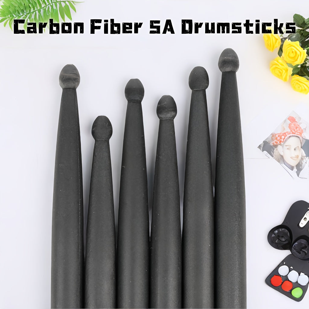 1 pair of professional 5A carbon fiber drumsticks for jazz and military drum performance. Suitable for practice on jazz and electronic drums.