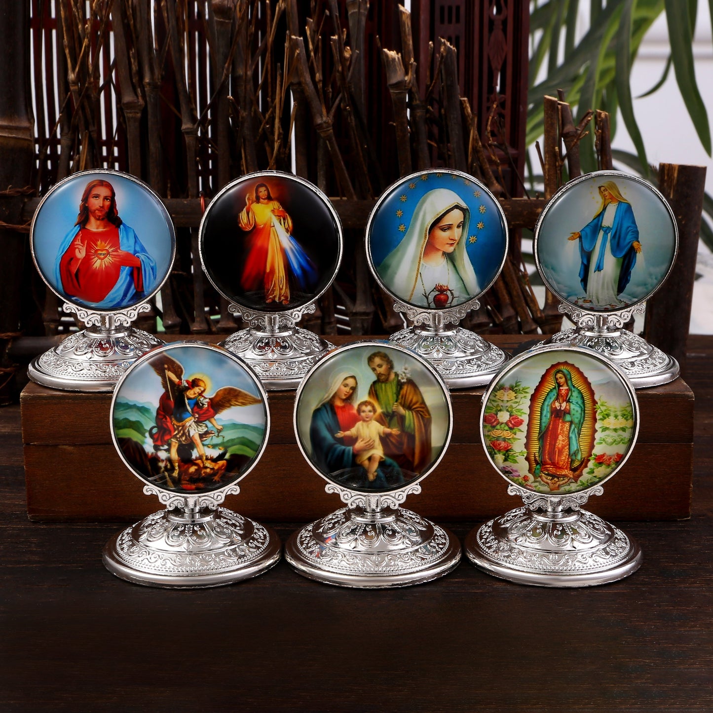 1 piece of religious ornamentation, including antique church decorations, Virgin Mary figurine, and zinc alloy home decor.