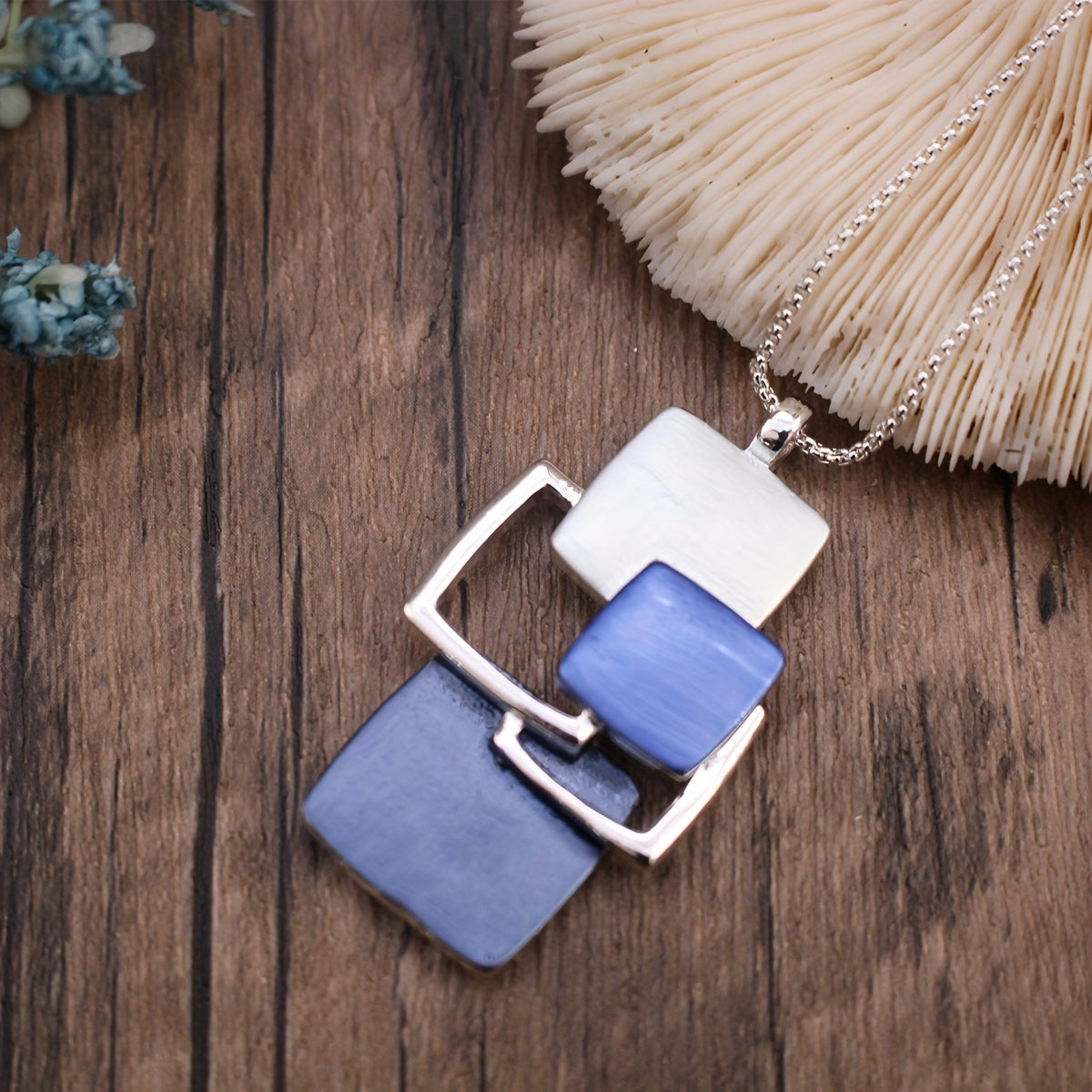 Stylish Boho-Chic Square Pendant Necklace with Silver Plating - Ideal for Weddings & Events, Versatile for Any Season.