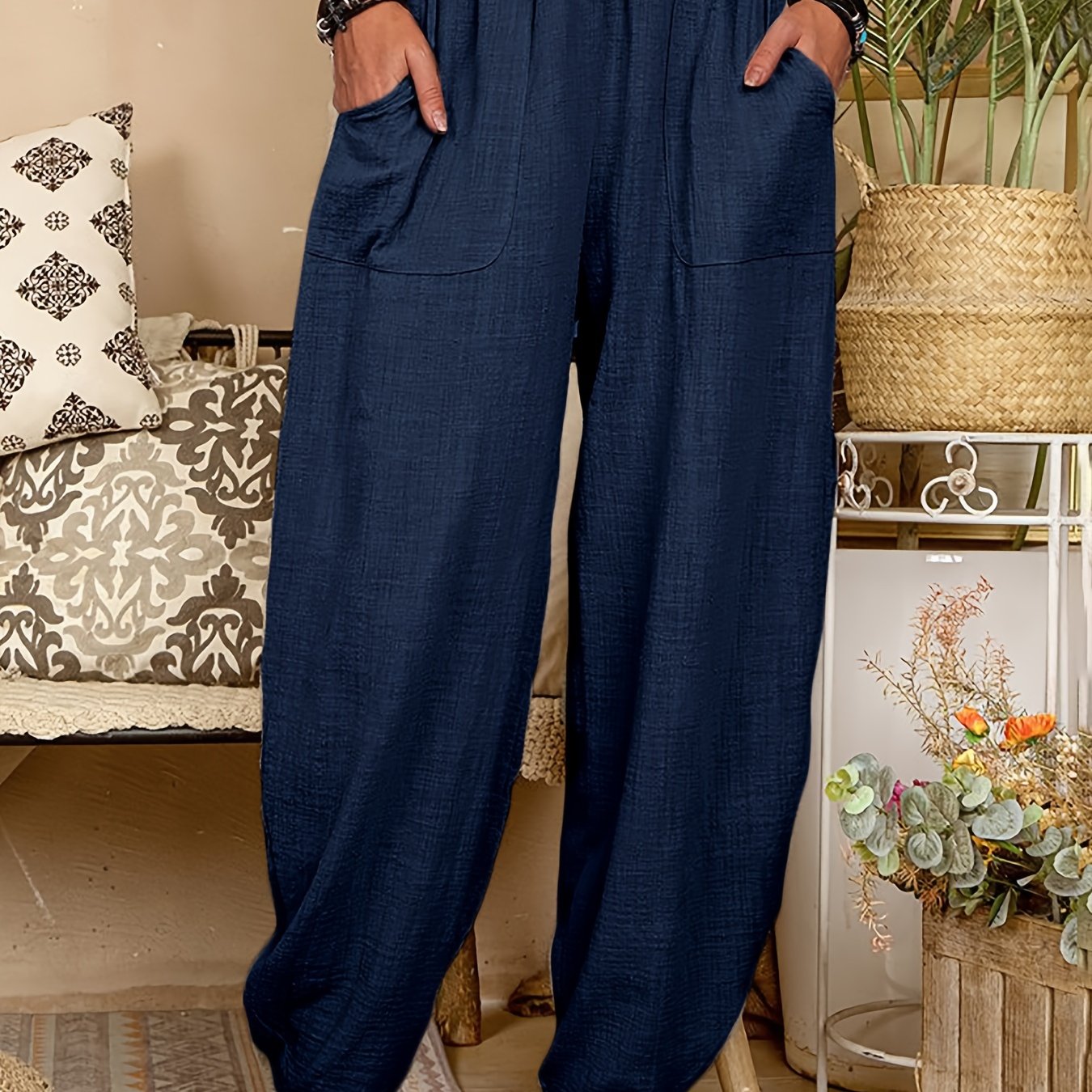 Polyester harem pants with elastic waist, pockets, and machine washable. Suitable for all seasons and plus size.