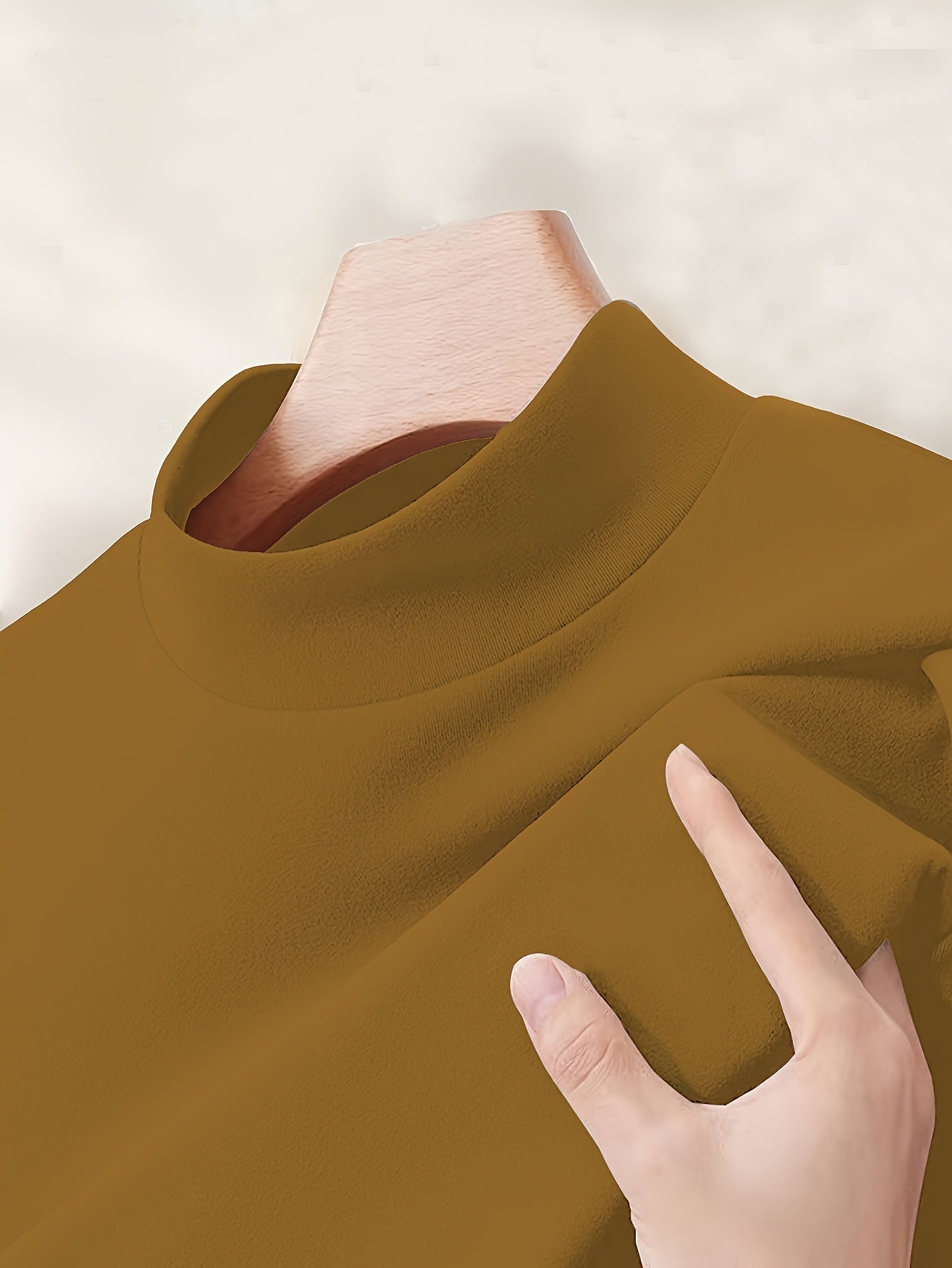 Heuristic High-Neck Thermal Long Sleeve T-Shirt, ideal for outdoor sports. Made with a blend of polyester and spandex, machine washable.