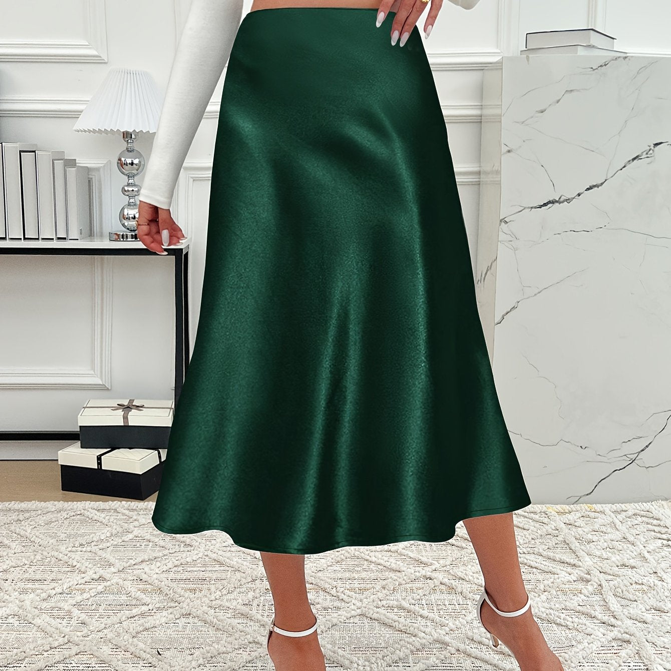 Solid color high waist trumpet skirt for women's spring and summer wardrobe.