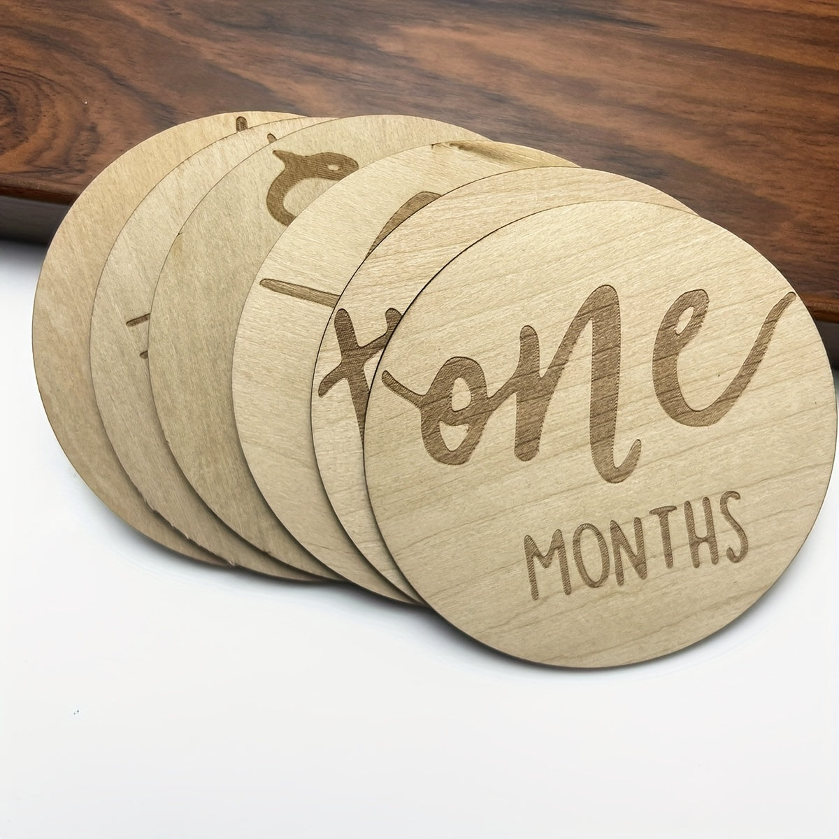 Set of 6 Wooden Double-sided Milestone Cards includes monthly milestone cards from 1-12 months, perfect for capturing photography milestones. Also includes first year growth cards, pregnancy journey milestone cards, and can be used as youngsters' gift