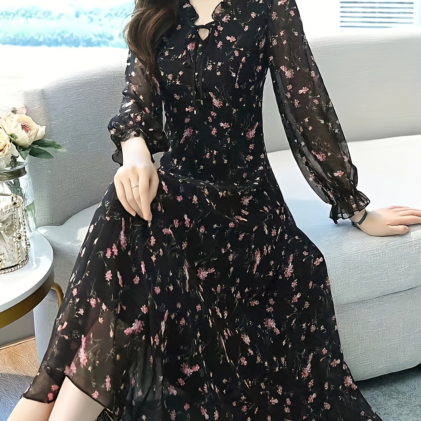 Women's V2 Long Sleeve Ditsy Floral Dress