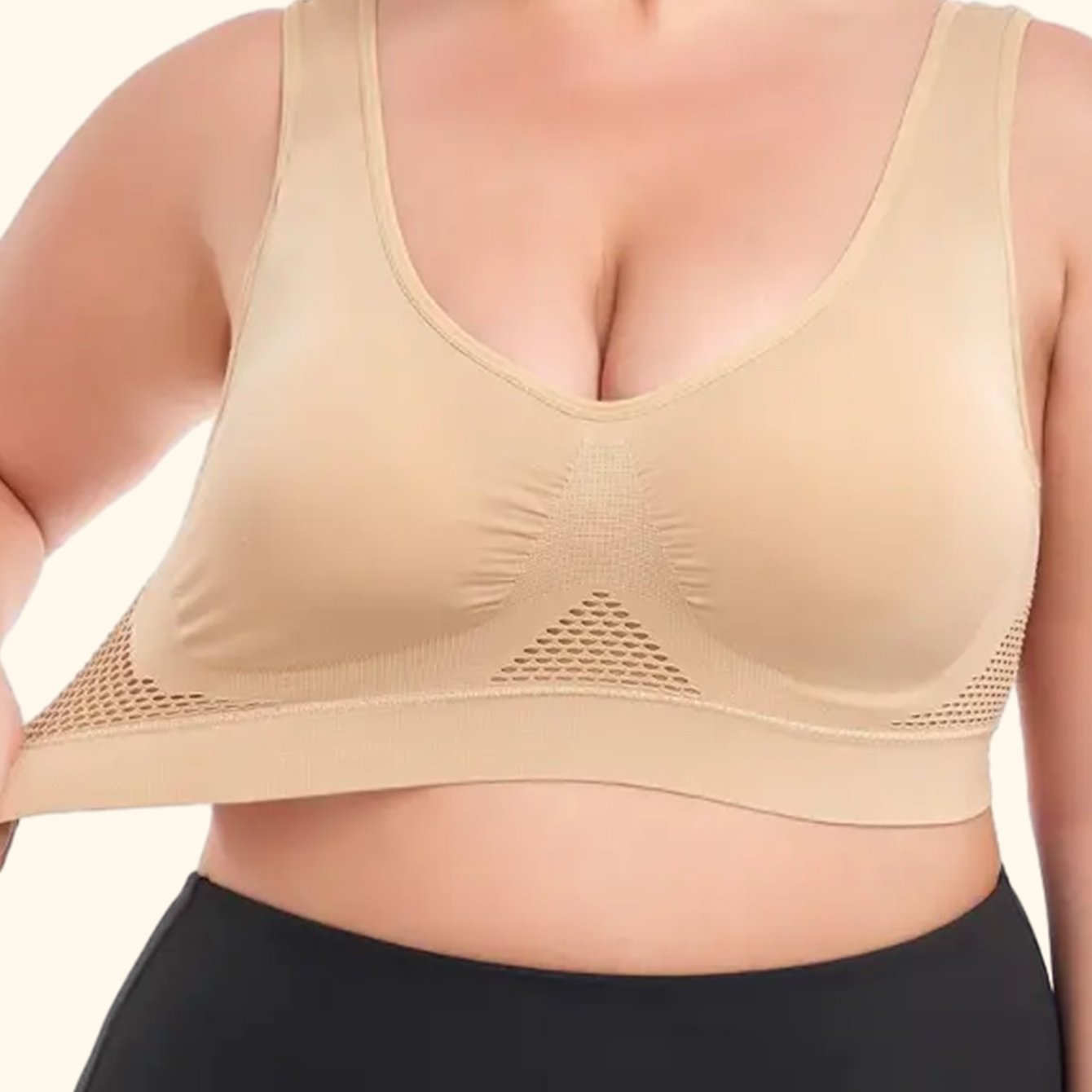 Plus Size Women's Sports Bra with Wide Straps and Shockproof Design