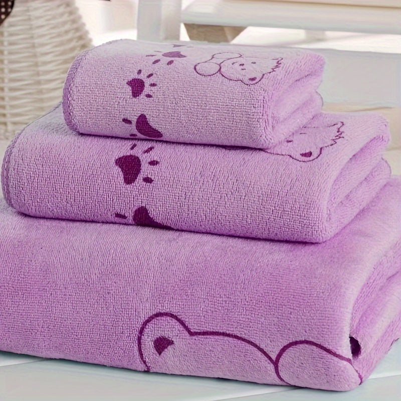 3-piece Cartoon Patterned Towel Set: Soft, absorbent, ultra-thin, and breathable. Featuring a contemporary style, 100 GSM knit fabric made of a polyester and nylon blend. Oblong shape