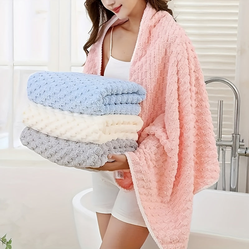 Set of 4 adult waffle weave bath towels - Made with super absorbent ultra-fine fiber, these quick-dry textured bathroom towels are ideal for use in the spa, gym, or daily at home. Constructed for durability, this set is composed of 80% ultra-fine fiber