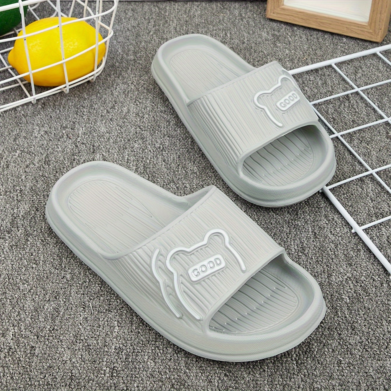 Boys' casual cartoon open toe slippers for indoor shower pool, non-slip, anti-odor, quick-drying, all seasons.