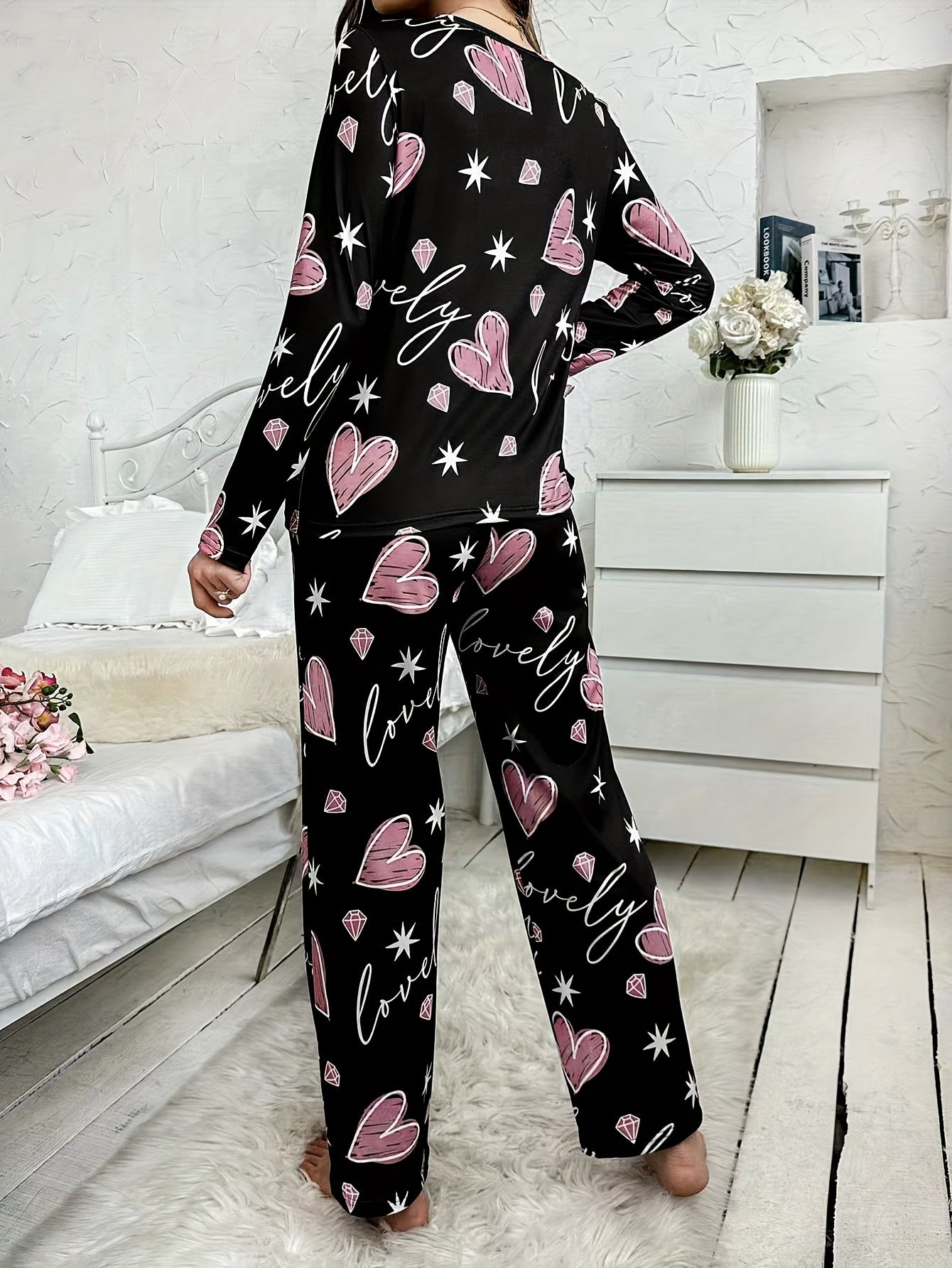 Heart and diamond print lounge set with long sleeve top and pants, women's casual loungewear.