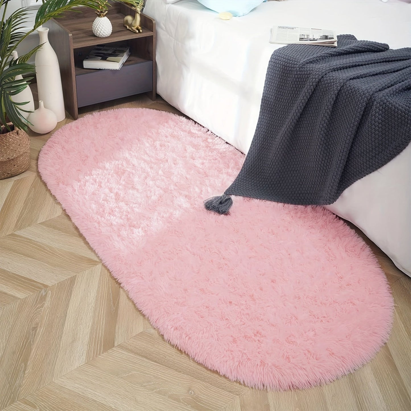 Soft and fluffy shag area rug suitable for living room or bedroom, non-slip and machine washable for convenient maintenance. Elevate your home decor with this luxurious floor carpet.