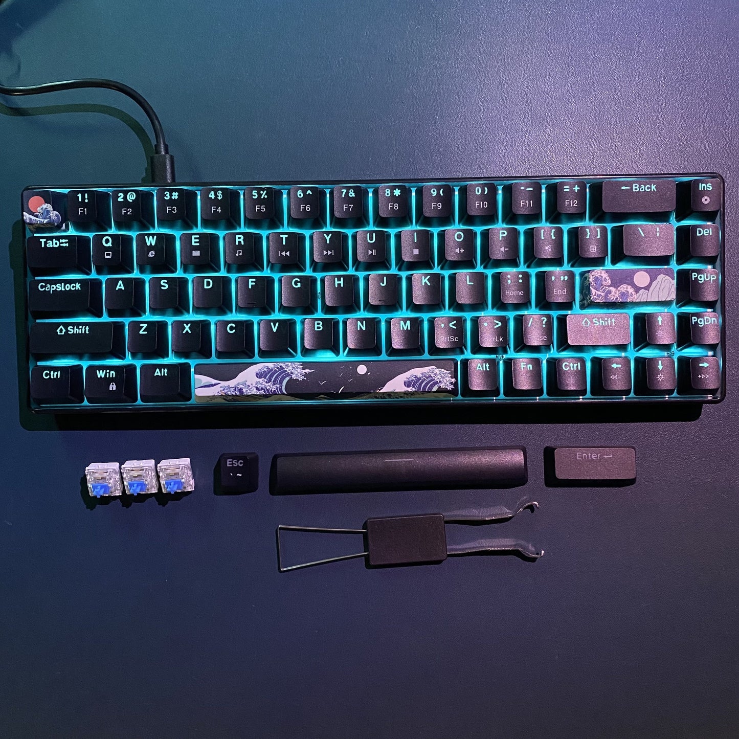 HXSJ ergonomic wired mechanical gaming keyboard with 68 keys, PBT custom dye sublimation keycaps, backlit, USB powered, includes USB cable and keycap puller, for computers/laptops.