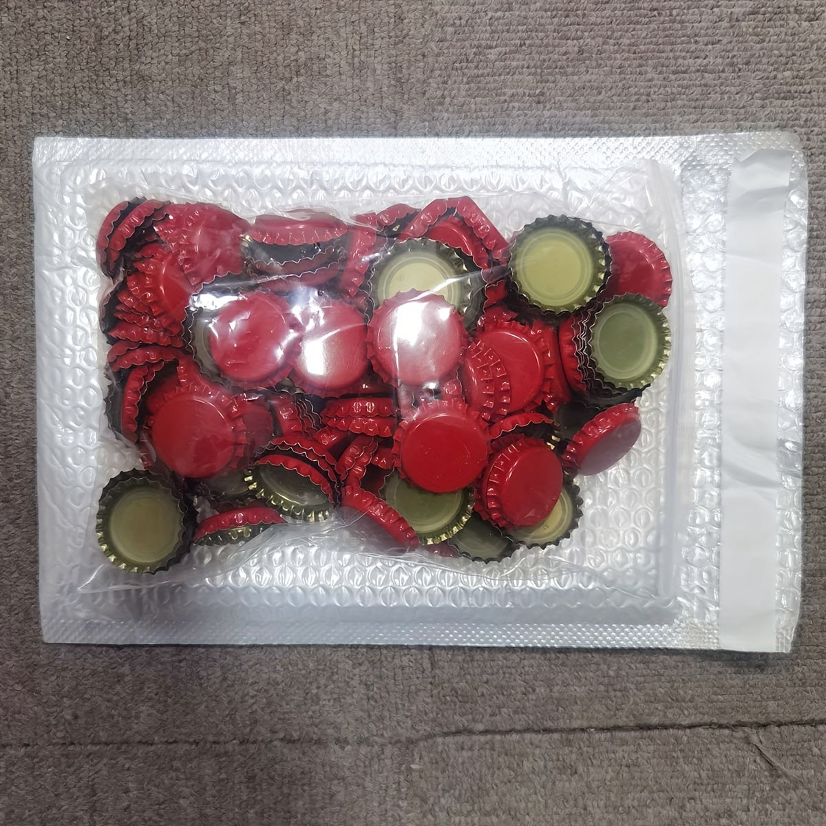 150 Brew Shark Golden Oxygen Absorbing Beer Caps - 26mm AQSh Standart O'lchami, PVC-siz, Uyda Pivo Tayyorlash va DIY uchun, Havo o'tkazmaydigan Möhri va Yangiligi.